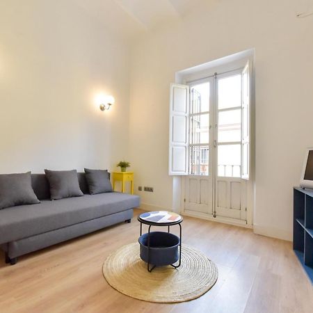 New! Bohemian Center Apartment Севиля Екстериор снимка