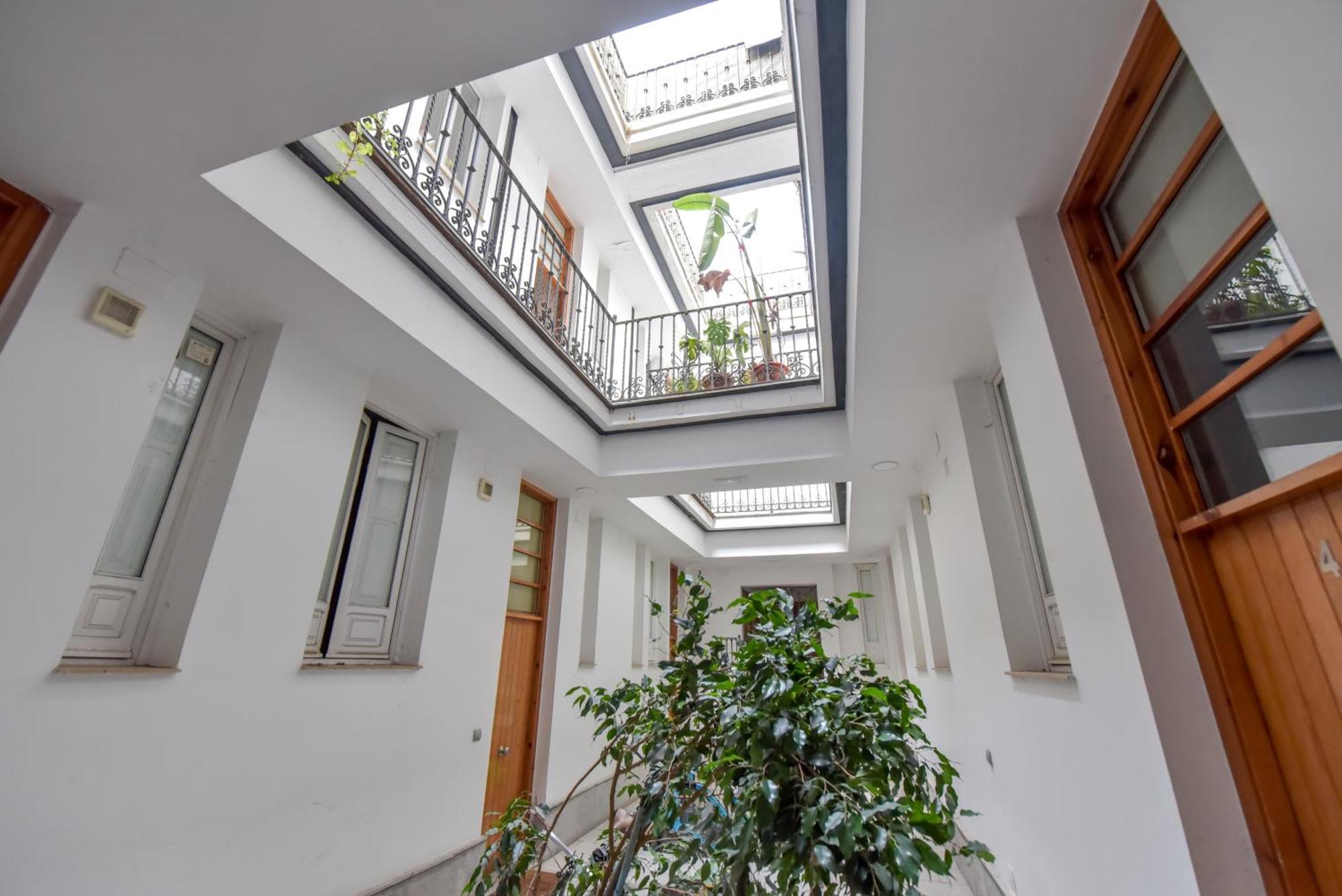 New! Bohemian Center Apartment Севиля Екстериор снимка