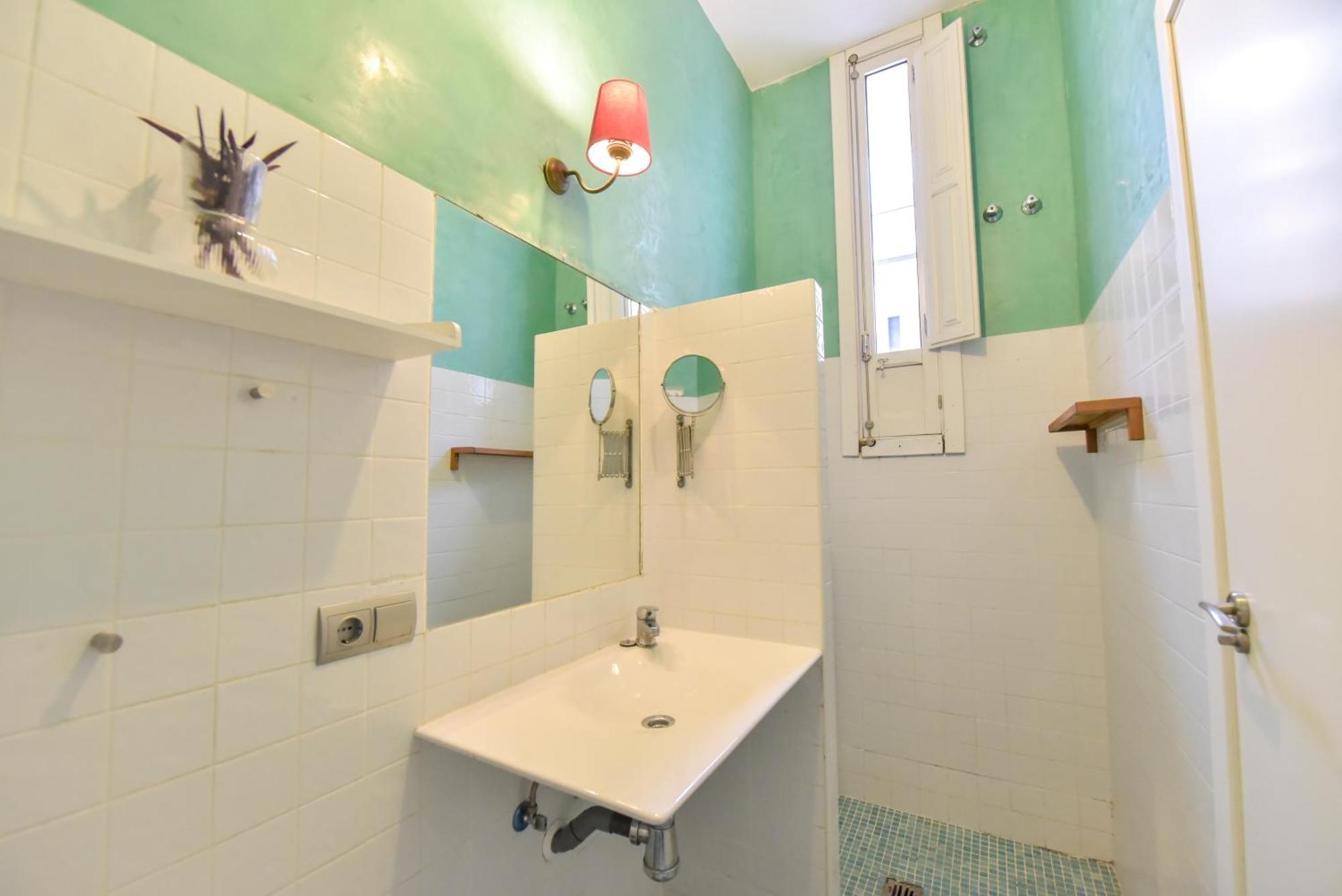 New! Bohemian Center Apartment Севиля Екстериор снимка